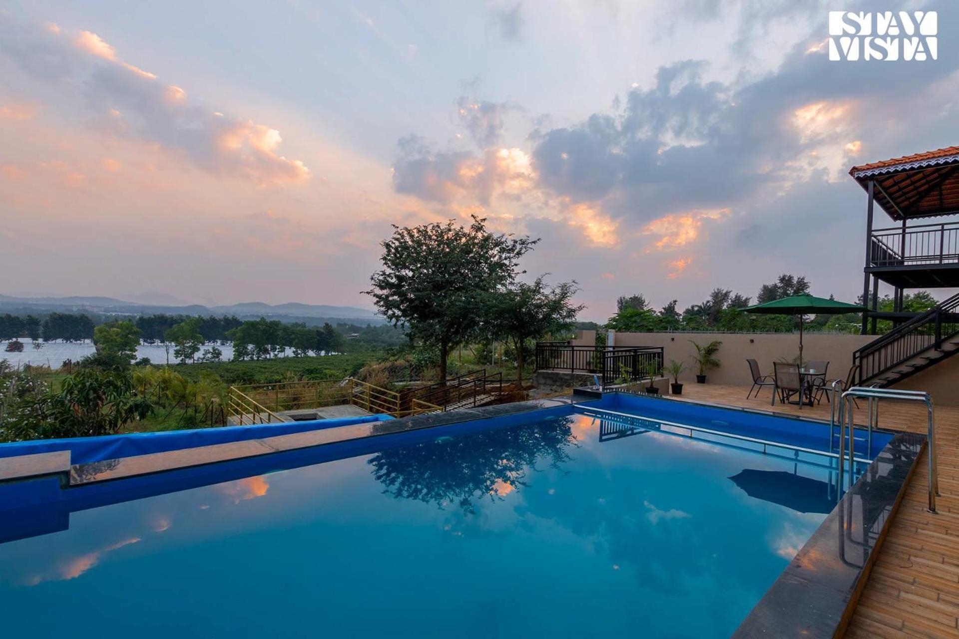 Stayvista'S Harvest Haven - Pool-View Villa With Deck & Machan Near Sula Nashik Exterior photo